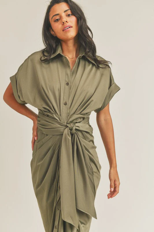 Malibu Dress Satin Short Sleeve - Image 17